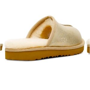 UGG slippers NEW IN BOX